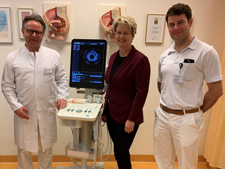 Spenden der Stiftung Zukunft Amalie ermöglichen leistungsstarkes Ultraschallgerät für die Klinik Allgemein-, Viszeral- und koloproktologische Chirurgie, Amalie Sieveking Krankenhaus, Hamburg