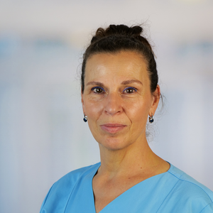 Portraitfoto Maren Jenkel, Ambulanzschwester in der Klinik für Gynäkologie und Geburtshilfe im Evangelischen Amalie Sieveking Krankenhaus in Hamburg.