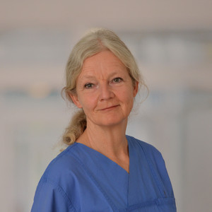 Portrait Susanne Klintworth, Team Aufnahme- und Diagnostikzentrum, Arzthelferin, Amalie Sieveking Krankenhaus, Hamburg-Volksdorf