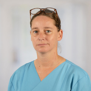 Portraitfoto Miriam Eckebrecht, Arzthelferin, Aufnahme- und Diagnostikzentrum im Evangelischen Amalie Sieveking Krankenhaus, Hamburg-Volksdorf
