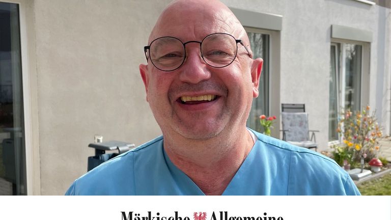 Seniorenzentrum Elstal - Havelland - Pfleger Ingo Musehold berichtet über Arbeit - 