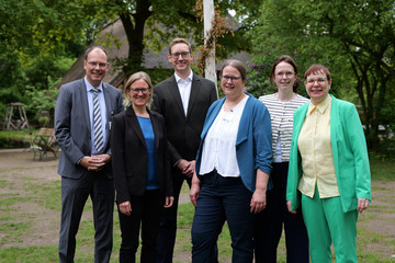 Gruppenfoto mit Dr. Saskia Otte beim Einführungssymposium.