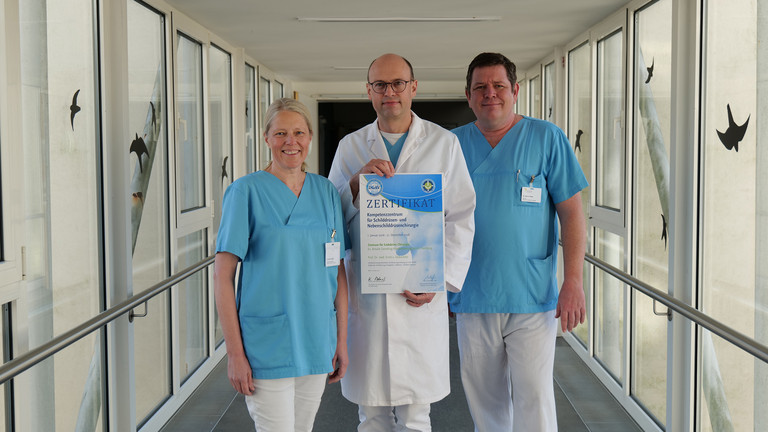 Prof. Dr. Ernst von Dobschütz (Mitte) mit seinem Team