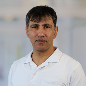 Heydayatulla Amiri ist Oberarzt für Orthopädie und Unfallchirurgie im Evangelischen Amalie Sieveking Krankenhaus
