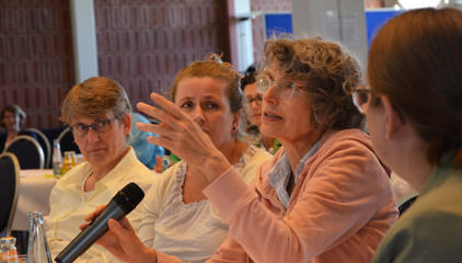 Redebeitrag aus dem Publikum beim 10. Amalie Tag der Hausärztinnen und -ärzte im Evangelischen Amalie Sieveking Krankenhaus in Hamburg-Volksdorf